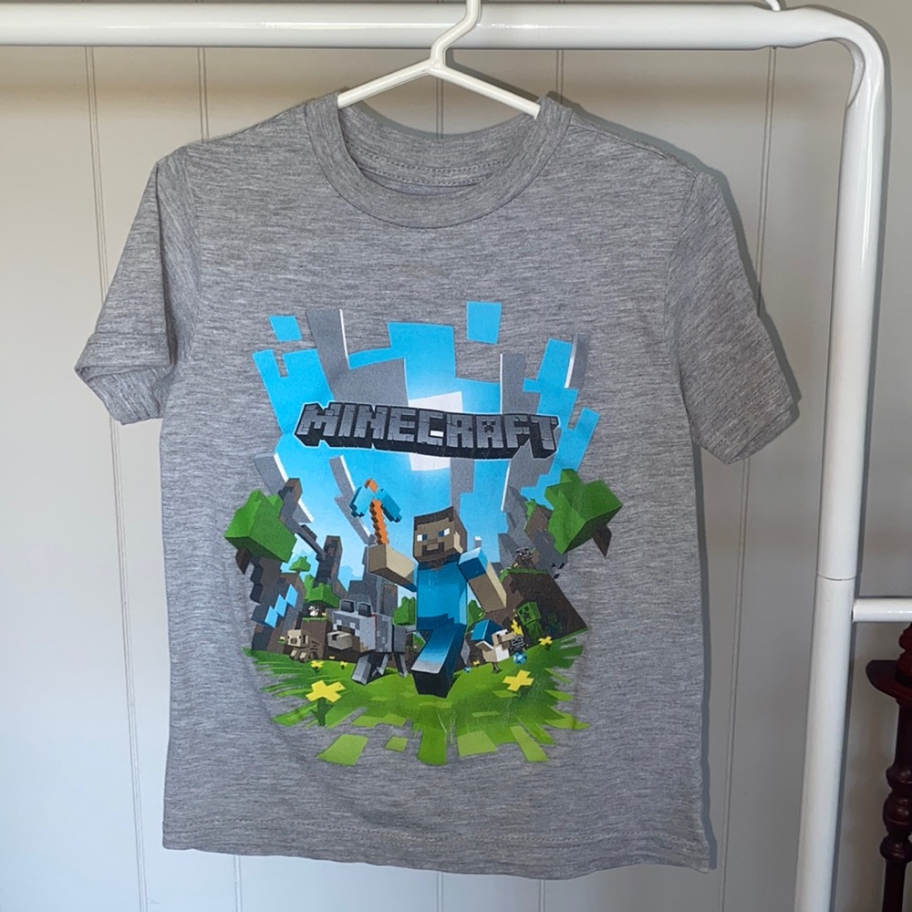 Minecraft tee shirt Size XS